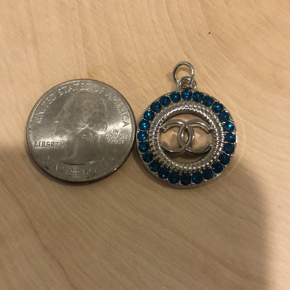 SOLD! Beautiful Chanel Zipper pull pendent - Picture 4 of 4